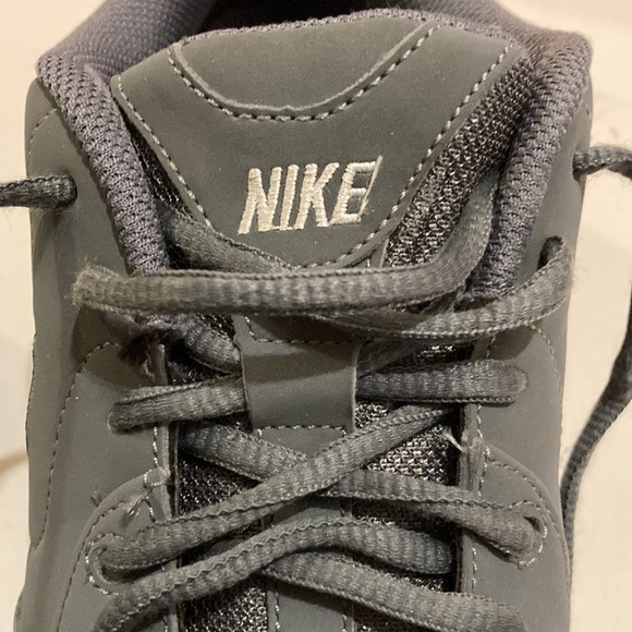 Women’s NIKE MUSIQUE Dance Sneaker w/Turning Circle & Split Sole Sz 6.5-7 - Picture 4 of 7